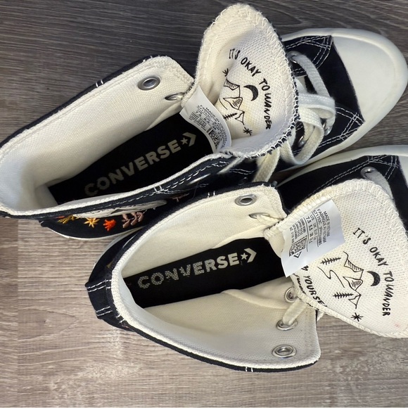 Converse 'It's Okay To Wander” Embroidered Lugged High Platform Shoes Size 7.5 - Picture 9 of 9
